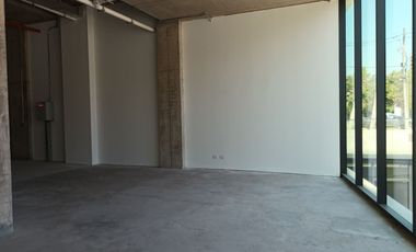 ARRIENDO Local Comercial 193,72 m2 Nivel Calle  Vitacura