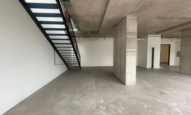 ARRIENDO Local Comercial 193,72 m2 Nivel Calle  y 119,58 m2 Subt. Vitacura