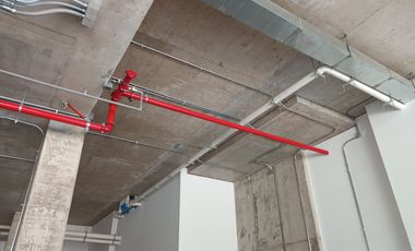 ARRIENDO Local Comercial 193,72 m2 Nivel Calle  y 119,58 m2 Subt. Vitacura