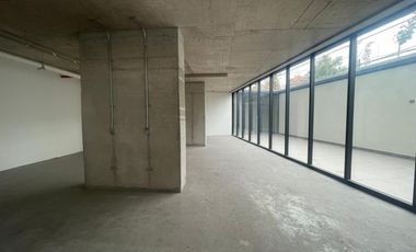 ARRIENDO Local Comercial 193,72 m2 Nivel Calle  y 119,58 m2 Subt. Vitacura