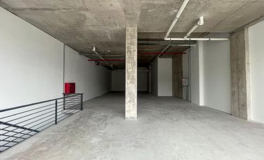 ARRIENDO Local Comercial 193,72 m2 Nivel Calle  y 119,58 m2 Subt. Vitacura