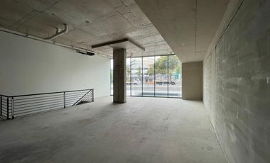 ARRIENDO Local Comercial, 217,54 m2 Nivel Calle + 196,91 m2 Subt. Vitacura