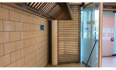 ARRIENDO Local Comercial 105,18 m2, Strip Center, Recoleta