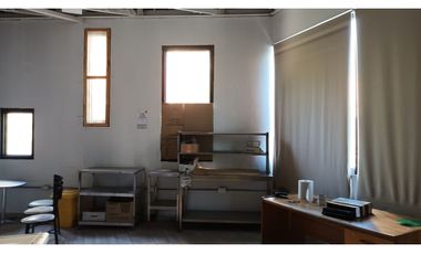 ARRIENDO Local Comercial 105,18 m2, Strip Center, Recoleta