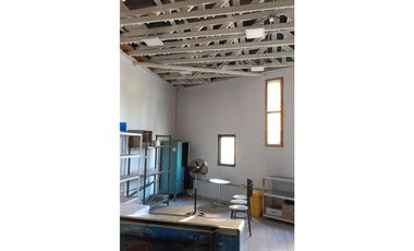 ARRIENDO Local Comercial 105,18 m2, Strip Center, Recoleta