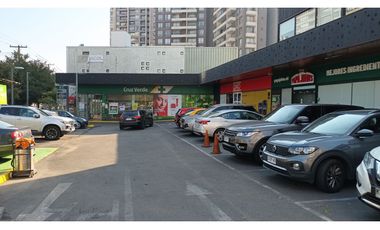 ARRIENDO Local Comercial 105,18 m2, Strip Center, Recoleta