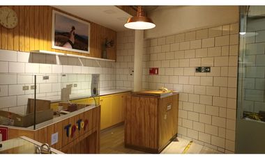 ARRIENDO Local Comercial 105,18 m2, Strip Center, Recoleta