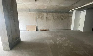 ARRIENDO Local Comercial, 196,91 m2 Subterráneo. Vitacura