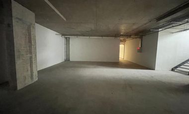 ARRIENDO Local Comercial, 196,91 m2 Subterráneo. Vitacura