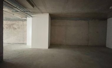 ARRIENDO Local Comercial, 196,91 m2 Subterráneo. Vitacura