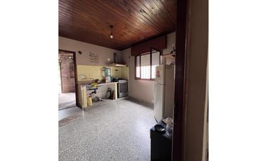 Propiedad ubicada en calle Sebastián de la Calle al 1500