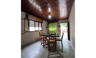 Propiedad ubicada en calle Sebastián de la Calle al 1500