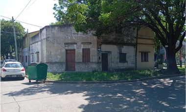 OPORTUNIDAD ESQUINA A RECICLAR TELEFONOS DE CONTACTO 0341430----, 341328---- GUSTAVO O ALEJANDRO