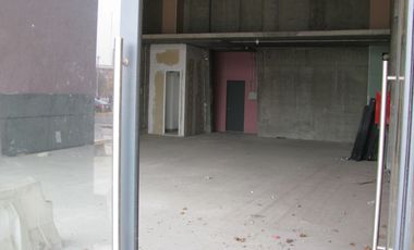 Local Comercial, 149,36 m2 + 27,63 m2 de Altillo, Metro Irarrázaval, Ñuñoa