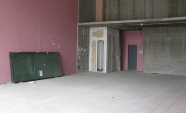 Local Comercial, 149,36 m2 + 27,63 m2 de Altillo, Metro Irarrázaval, Ñuñoa