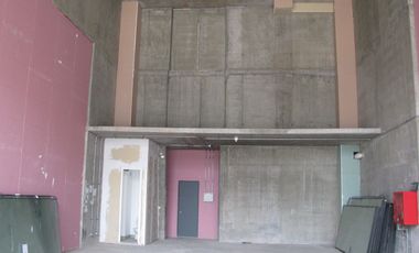 Local Comercial, 149,36 m2 + 27,63 m2 de Altillo, Metro Irarrázaval, Ñuñoa