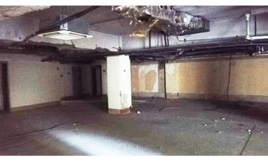 ARRIENDO Local comercial  511,81 m2 + 125,94 m2 de Oficina - Metro El Golf