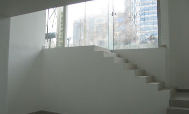 ARRIENDO Local comercial  511,81 m2 + 125,94 m2 de Oficina - Metro El Golf