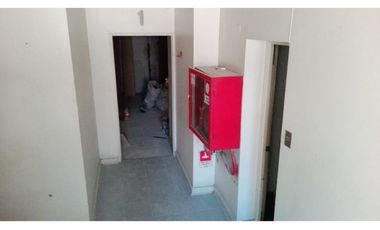 ARRIENDO Local comercial  511,81 m2 + 125,94 m2 de Oficina - Metro El Golf