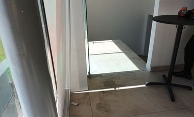 ARRIENDO Local comercial  511,81 m2 + 125,94 m2 de Oficina - Metro El Golf