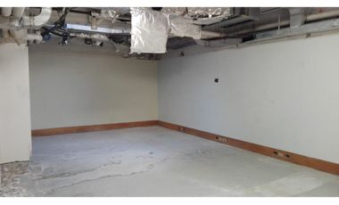 ARRIENDO Local comercial  511,81 m2 + 125,94 m2 de Oficina - Metro El Golf