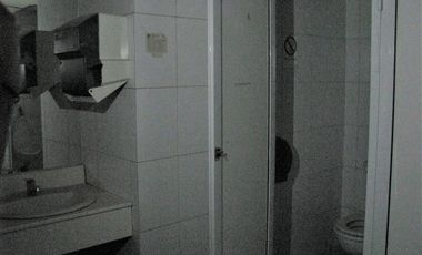 ARRIENDO Local comercial  511,81 m2 + 125,94 m2 de Oficina - Metro El Golf