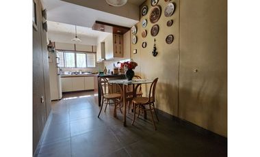 HERMOSA CASA DE DOS PLANTAS - CATEGORÍA PREMIUM