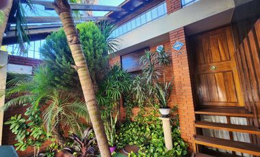 HERMOSA CASA DE DOS PLANTAS - CATEGORÍA PREMIUM