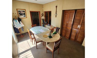 HERMOSA CASA DE DOS PLANTAS - CATEGORÍA PREMIUM