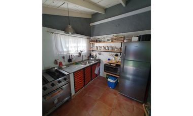 Casa quinta en Barrio Montemar - Calle Los tordos al 300