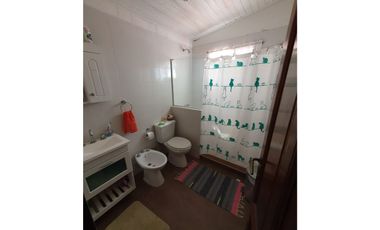 Casa quinta en Barrio Montemar - Calle Los tordos al 300