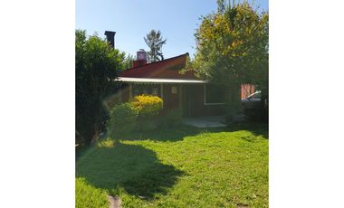 Casa quinta en Barrio Montemar - Calle Los tordos al 300