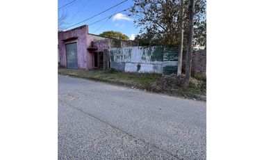 Galpón ubicado en la esquina de Belgrano y Azara