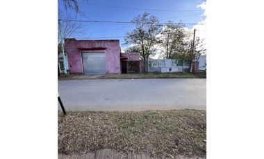 Galpón ubicado en la esquina de Belgrano y Azara