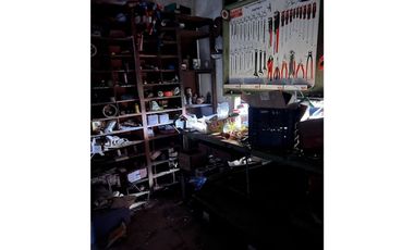 Galpón ubicado en la esquina de Belgrano y Azara