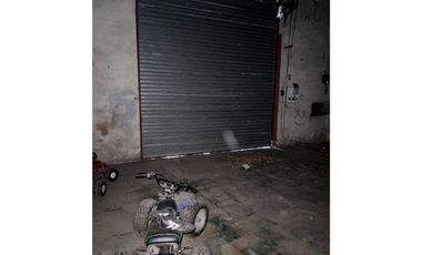 Galpón ubicado en la esquina de Belgrano y Azara