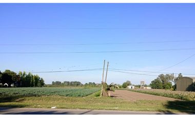 VENDE IMPORTANTE FRACCION EN PEREZ