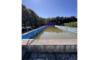 Importante Salón de Fiestas + Pileta  + Lote -- Monte