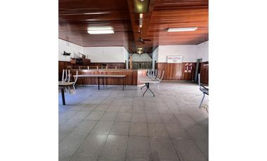 Importante Salón de Fiestas + Pileta  + Lote -- Monte