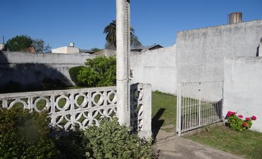 Casa 3 amb en planta baja Moron Sur