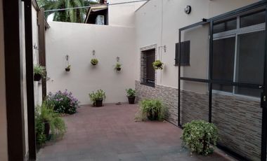 Casa 3 amb en planta baja Moron Sur