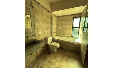 ALQ CASA USO COMERCIAL/PROF/VDA  SAN MIGUEL