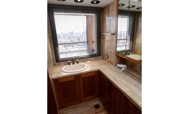 Plaza San Martìn, M.T.de Alvear 500, pisos 22 y 23, 6 amb, 230m2, u$s 4,200 + luz + gas. (TEMPORARIO 3 MESES MIN)