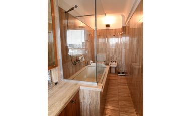 Plaza San Martìn, M.T.de Alvear 500, pisos 22 y 23, 6 amb, 230m2, u$s 4,200 + luz + gas. (TEMPORARIO 3 MESES MIN)