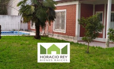 Propiedad ubicada en Barrio Los Pinos - Calle La Paz al 100