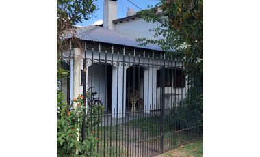 Propiedad ubicada en calle Picaflor al 80 - Barrio Los Pinos