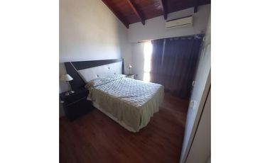 VENDE CASA EN CORONEL ARNOLD