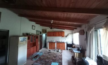 VENDE CAMPO 3 HAS. CON CASA EN PEREZ