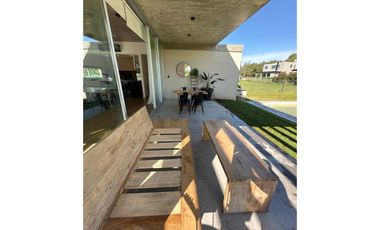 VENTA CASA LAS CASUARINAS