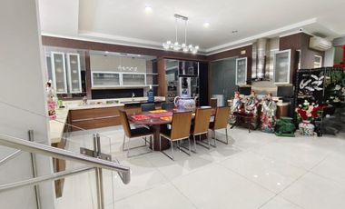 Jual Cepat Rumah Mewah 3 lantai di Villa Permata Gading Kelapa Gading